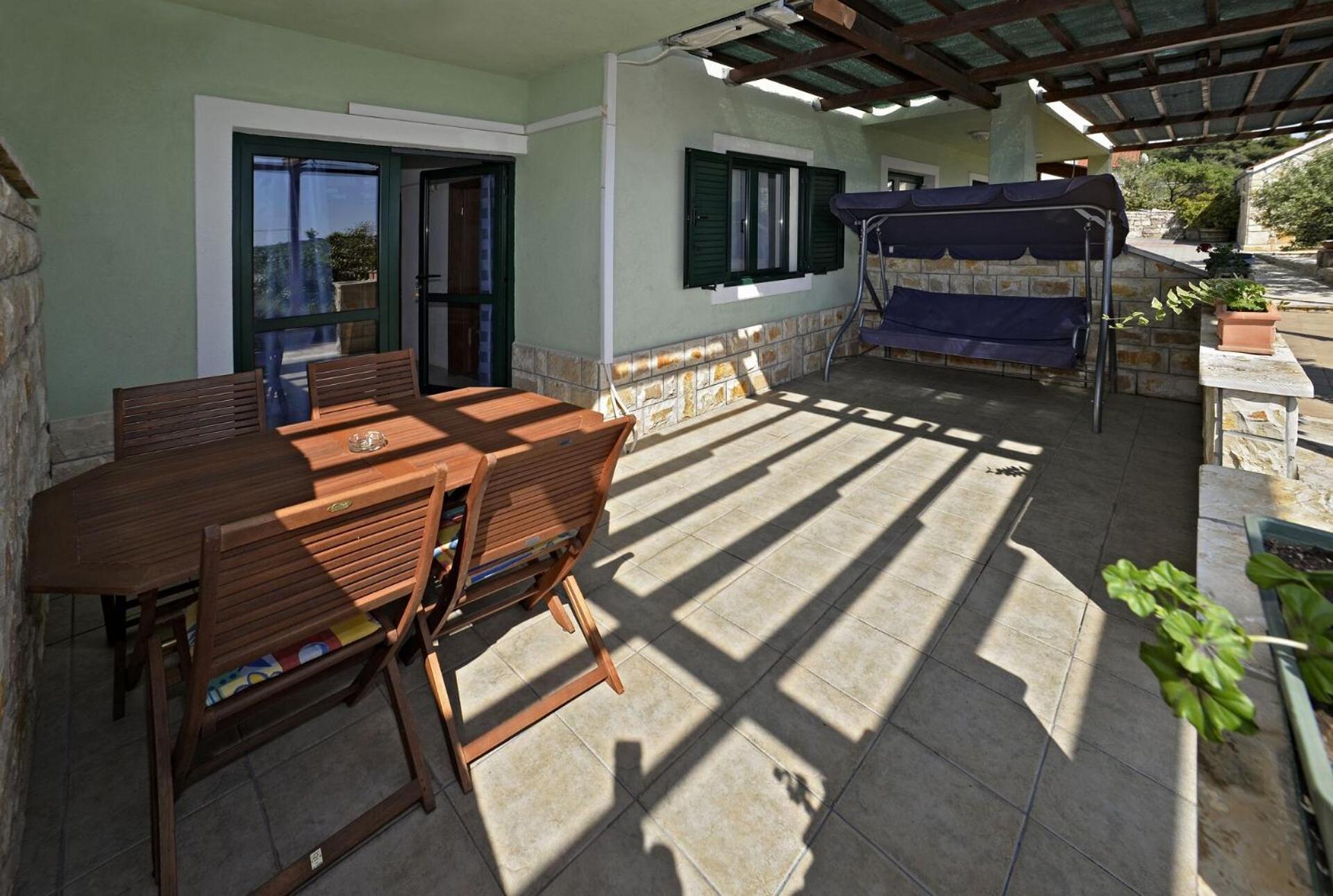 Apartments Toni Maslinica Exterior photo