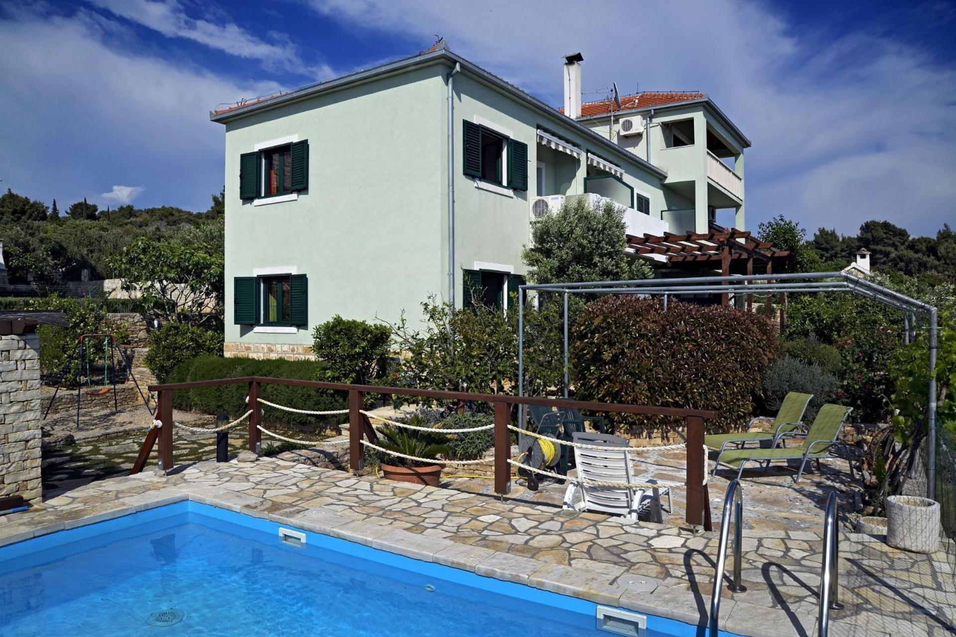Apartments Toni Maslinica Exterior photo